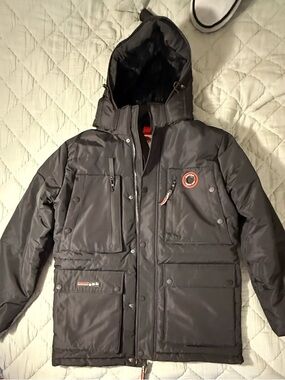 Men's Hooded Insulated Puffer Jacket in Charcoal